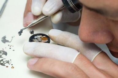 Thay pin đồng hồ Swatch tại Hà Nội