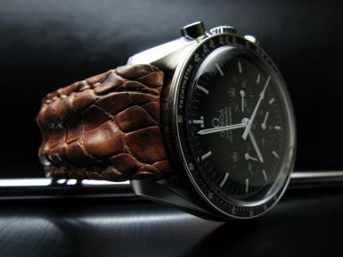 thay dây đồng hồ da cá sấu