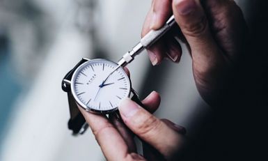 thay mặt kính đồng hồ sapphire