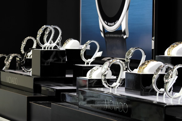 thay dây đồng hồ movado