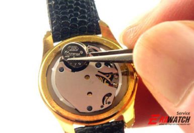 thay-pin-dong-ho-deo-tay-o-dau