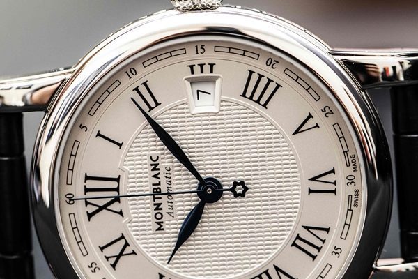 Đồng hồ Montblanc đẹp