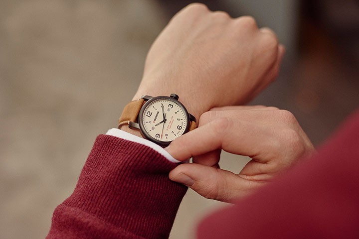 đồng hồ Wenger hoàn hảo trên cổ tay