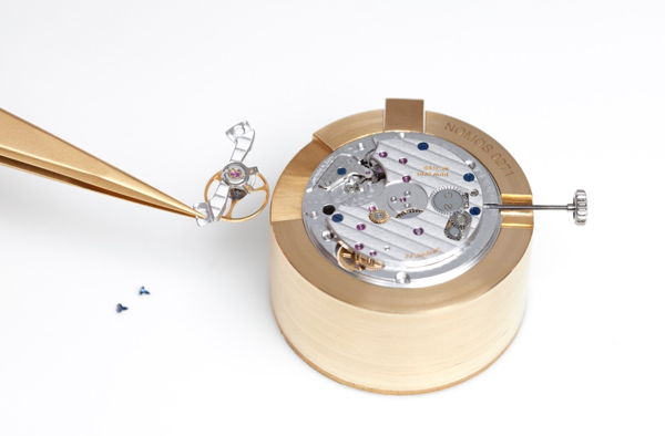 Bộ máy In - House trong đồng hồ thời trang cao cấp có ý nghĩa gì