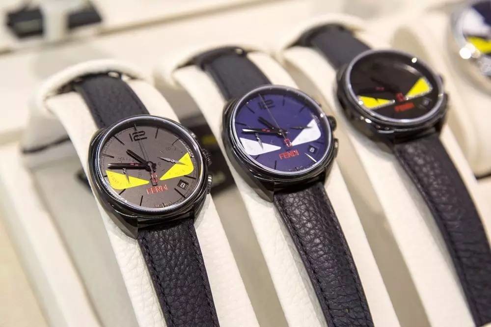 đồng hồ dây da nam đẹp Fendi