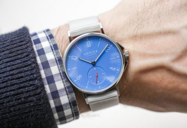 đồng hồ Nomos Glashutte mặt vuông