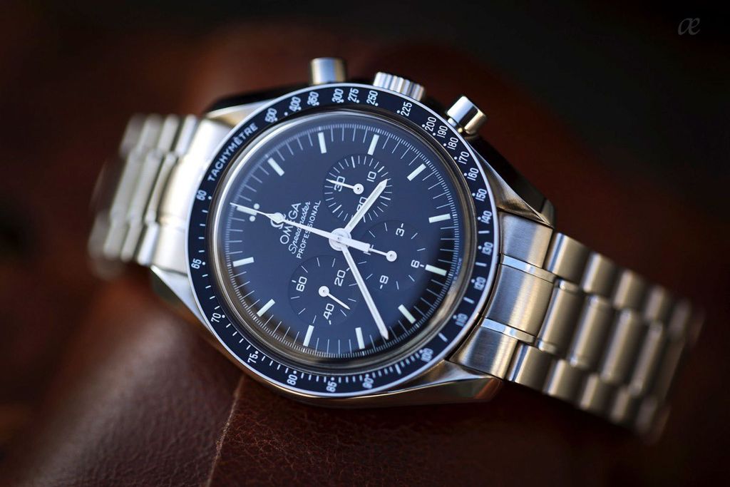 đồng hồ nam kim loại Omega
