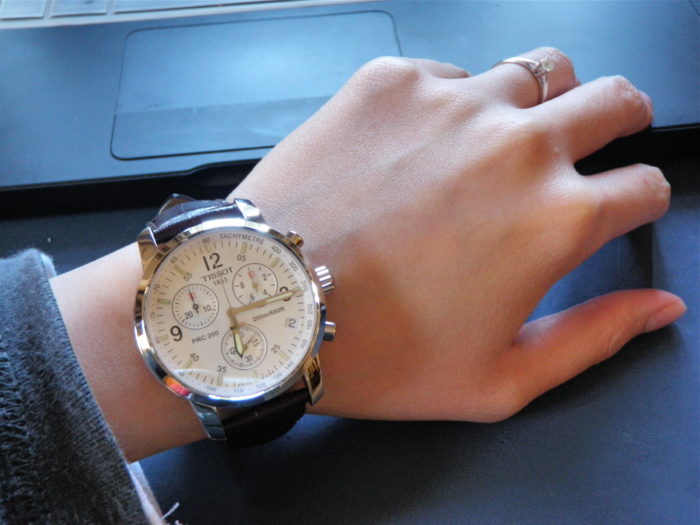 Lưu ý khi mua đồng hồ nữ Hà Nội loại đồng hồ cơ