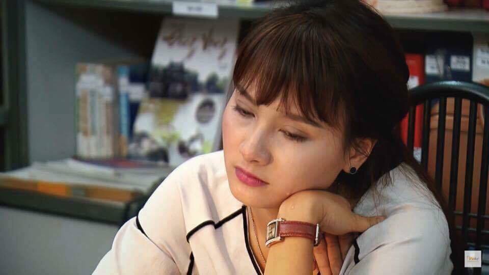 đồng hồ nữ mặt vuông