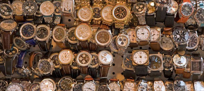 Đồng hồ cao cấp giá rẻ chính hãng liệu có tồn tại hay không