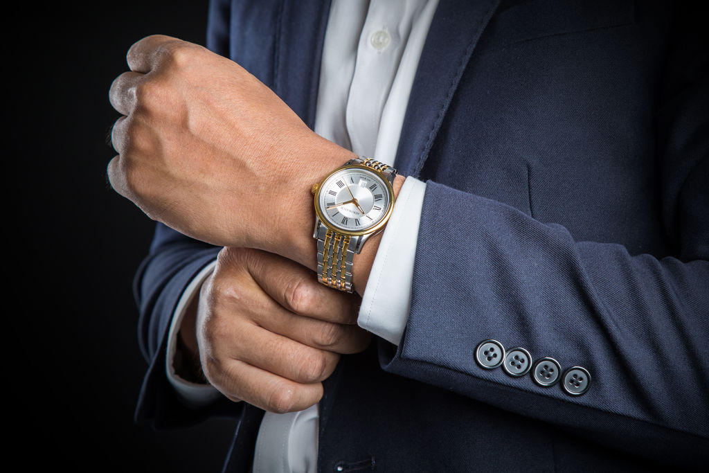 Đồng hồ vàng nam sang trọng lịch lãm