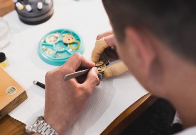 Thay pin đồng hồ miễn phí