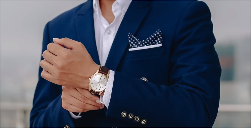 đồng hồ wenger sang trọng và hợp lí