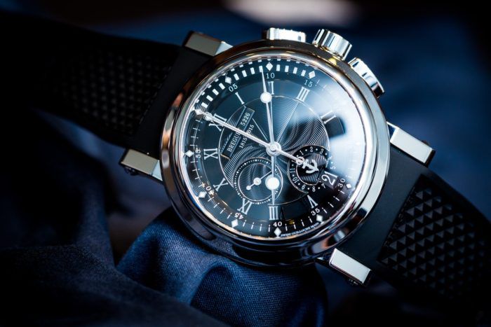 Đồng hồ đeo tay đầu tiên Thụy Sỹ