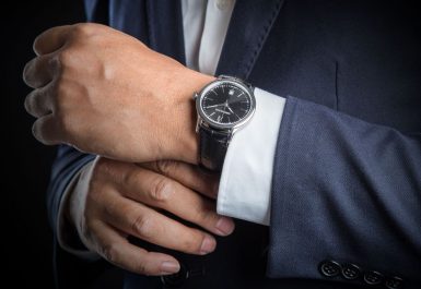 đồng hồ hiển thị lịch ngày