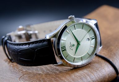 đồng hồ có giá tầm trung Thụy Sỹ