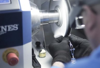 Danh-bong-vo-dong-ho2