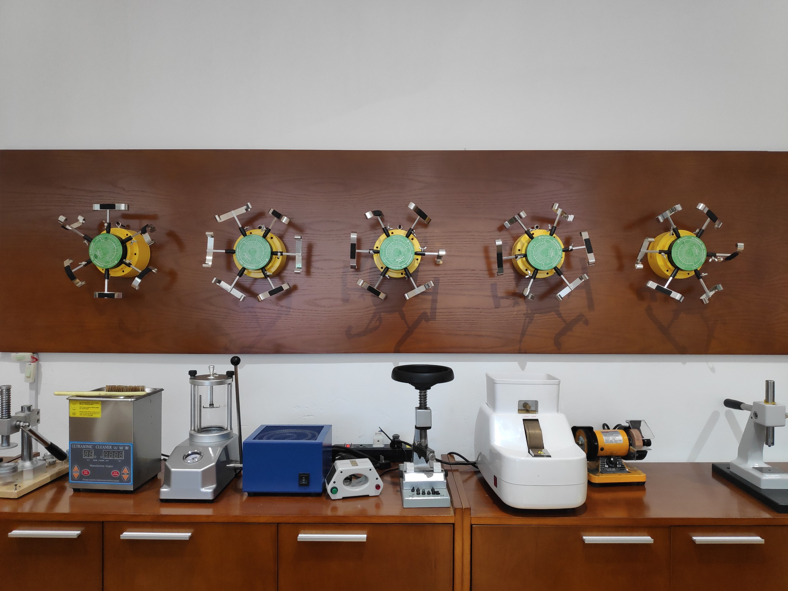 thay pin đồng hồ tại Hà Nội