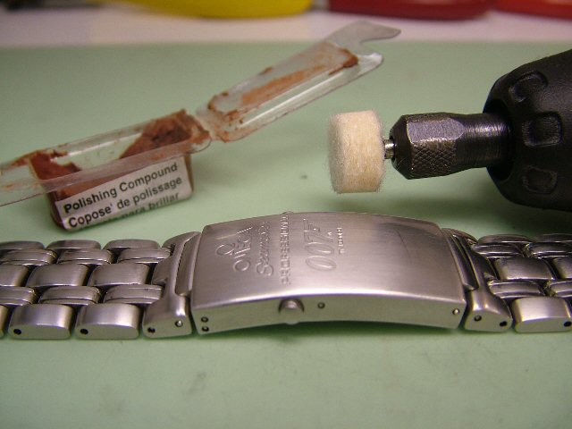 đánh bóng đồng hồ