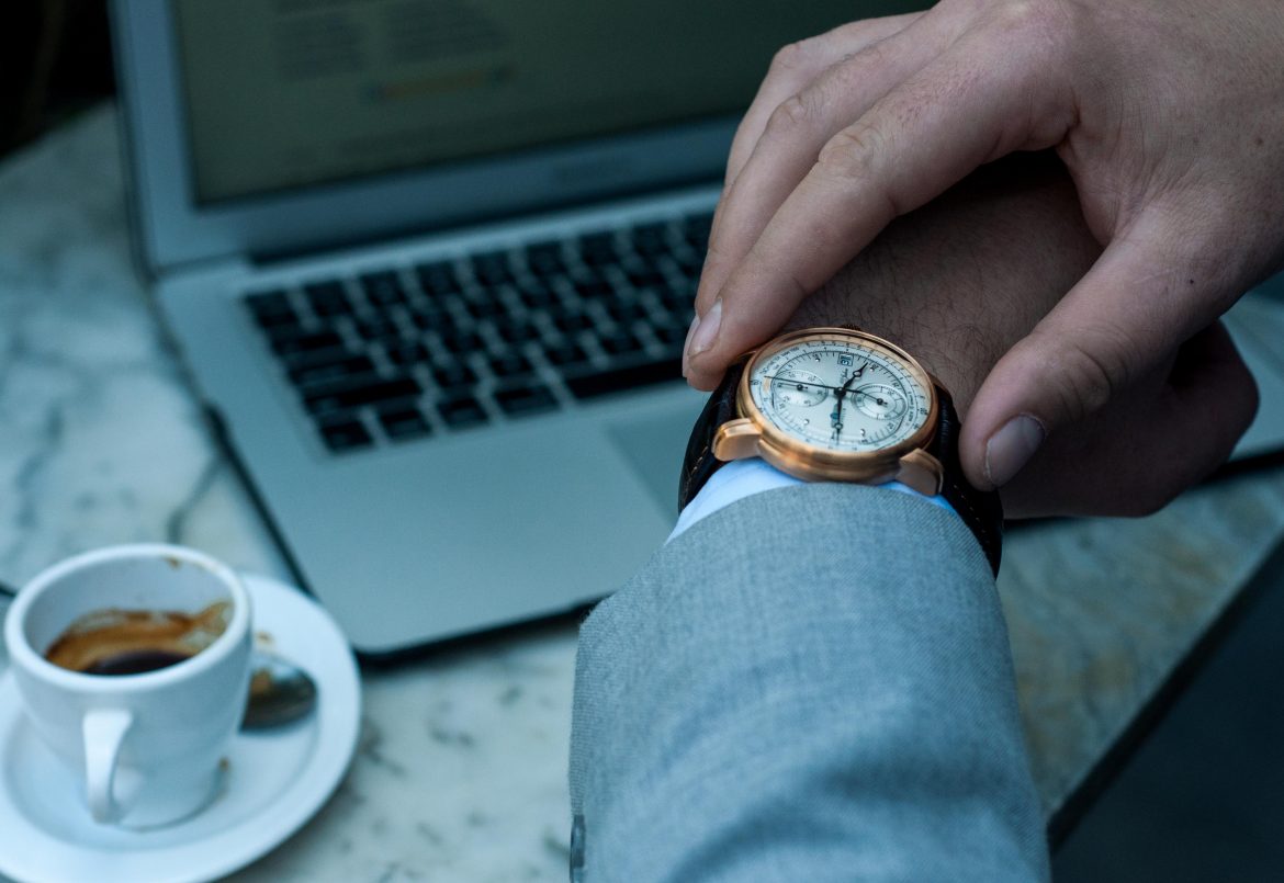 Thay mặt kính đồng hồ đeo tay