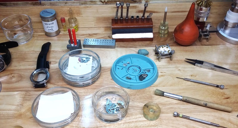 Lau Dầu đồng Hồ