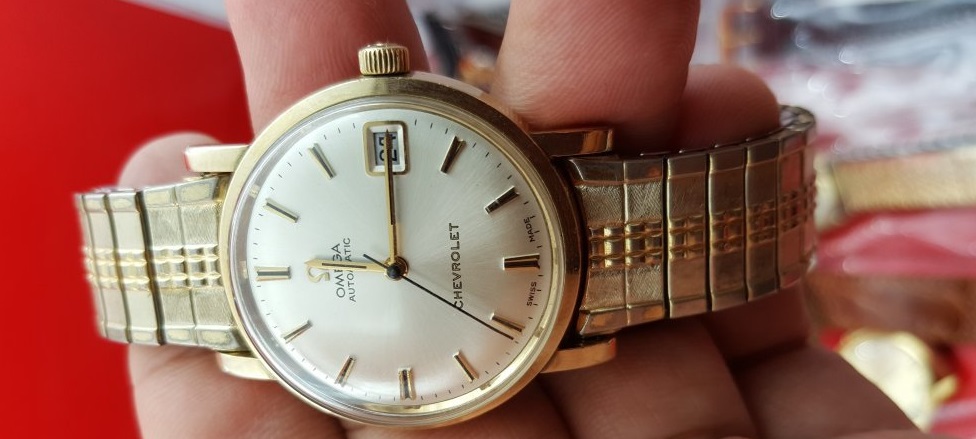 Đồng hồ omega cổ 2
