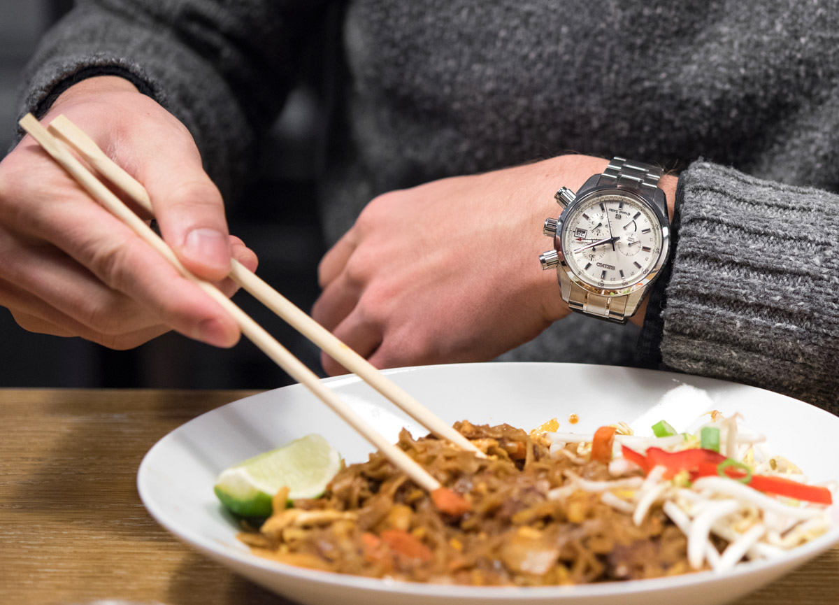 Cắt mắt đồng hồ