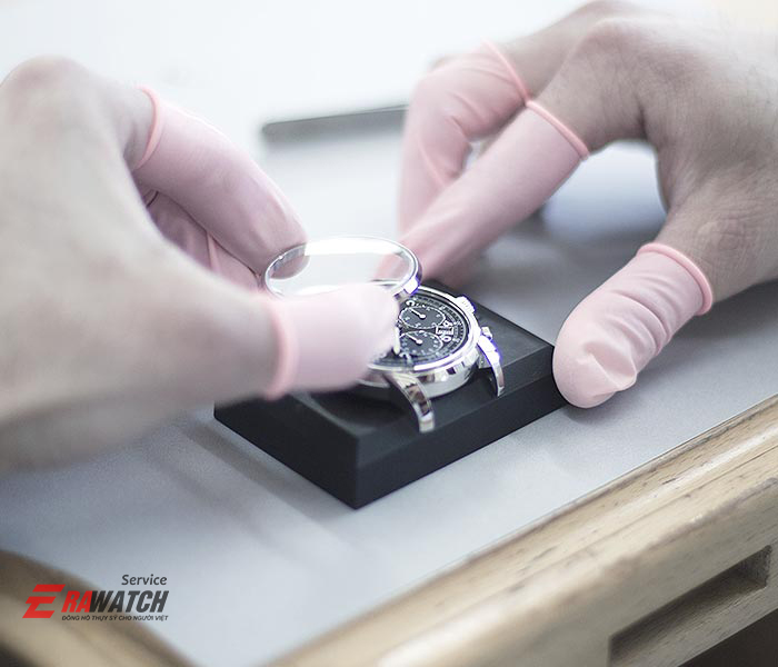 thay-mat-kinh-dong-ho-longines