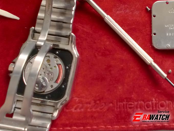 thay-pin-dong-ho-cartier