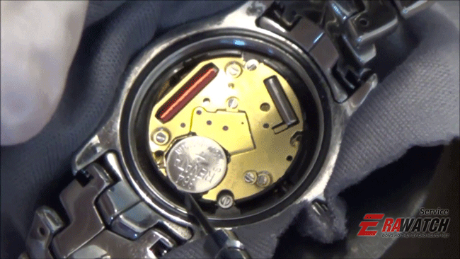 thay-pin-dong-ho-tag-heuer