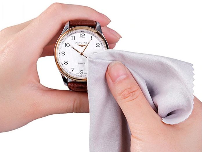 nguyên nhân khiến đồng hồ nhanh hết pin