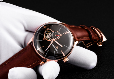 lau-dau-bao-duong-dong-ho-reef-tiger