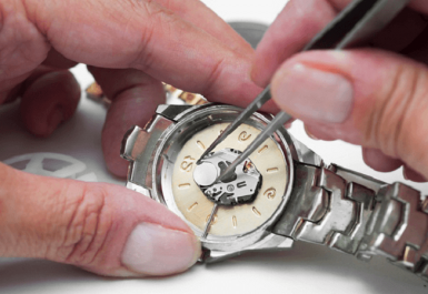 thói quen khiến đồng hồ nhanh hết pin