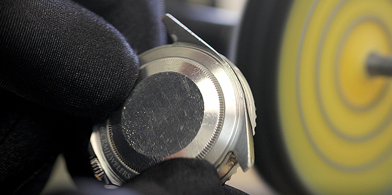 Đồng hồ chạy chậm sửa ở đâu