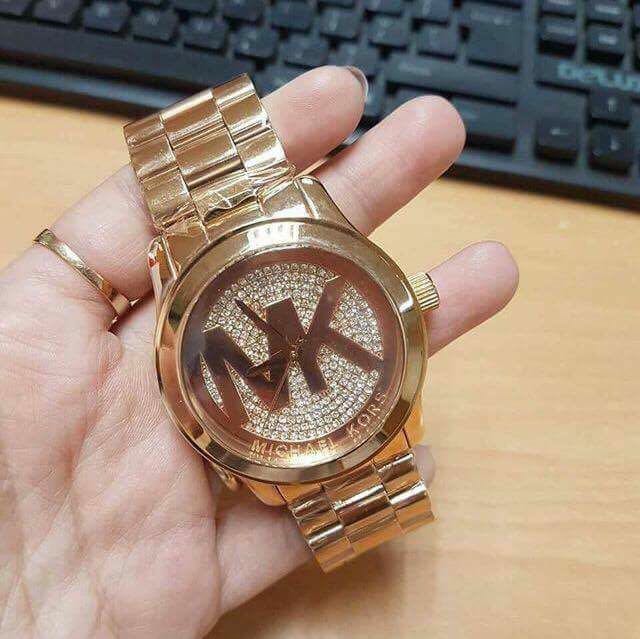 địa chỉ thay pin đồng hồ Michael kors chính hãng tại TP.HCM