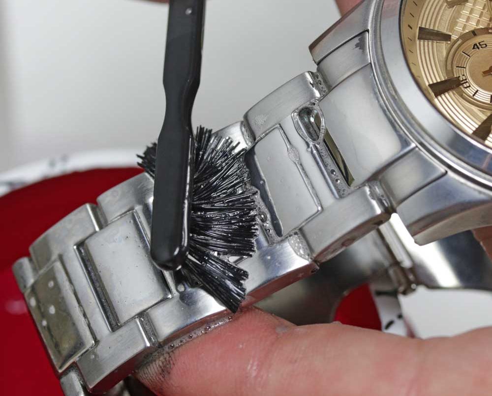 đánh bóng đòng hồ