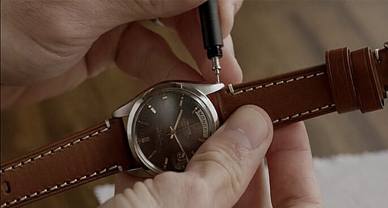 thay chốt đồng hồ giá bao nhiêu tiền