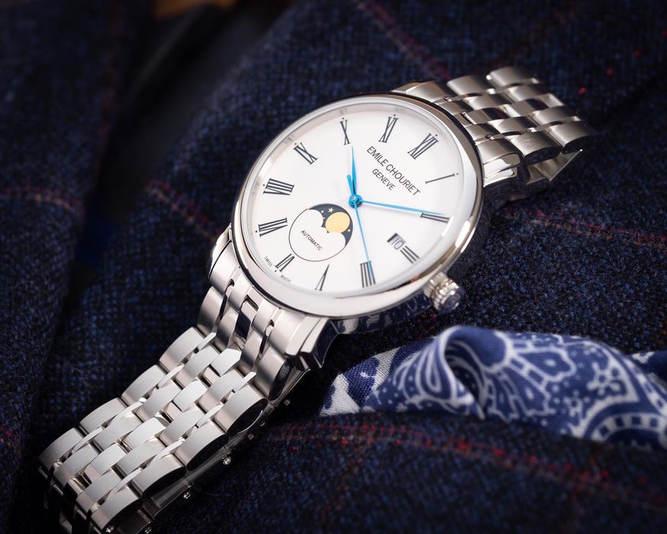 địa chỉ đánh bóng làm mới đồng hồ uy tín chuyên nghiệp