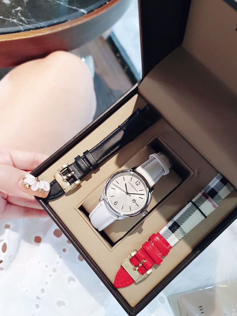 thay dây da đồng hồ Burberry