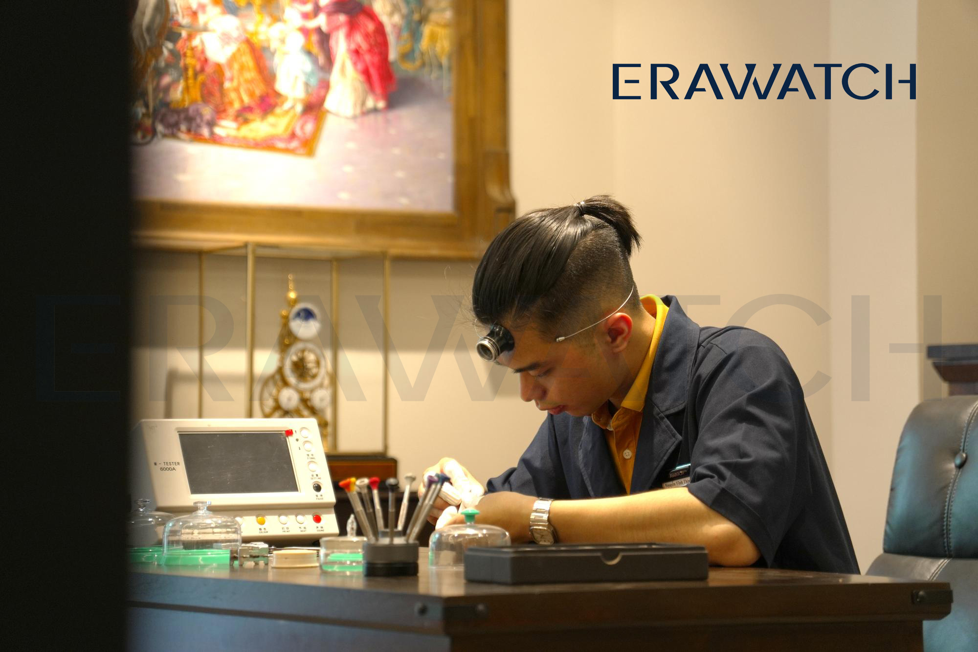 Kỹ thuật viên Erawatch - Trung tâm sửa chữa đồng hồ 55A Phan Chu Trinh, Hoàn Kiếm, Hà Nội