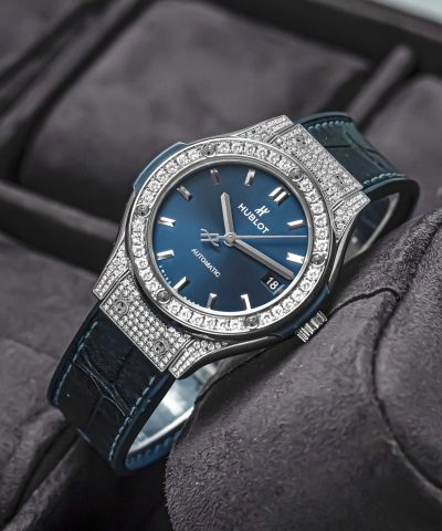 Khám Phá Đồng Hồ Hublot Nam Giá Bao Nhiêu - Mức Đầu Tư Phù Hợp Với Đam Mê và Phong Cách