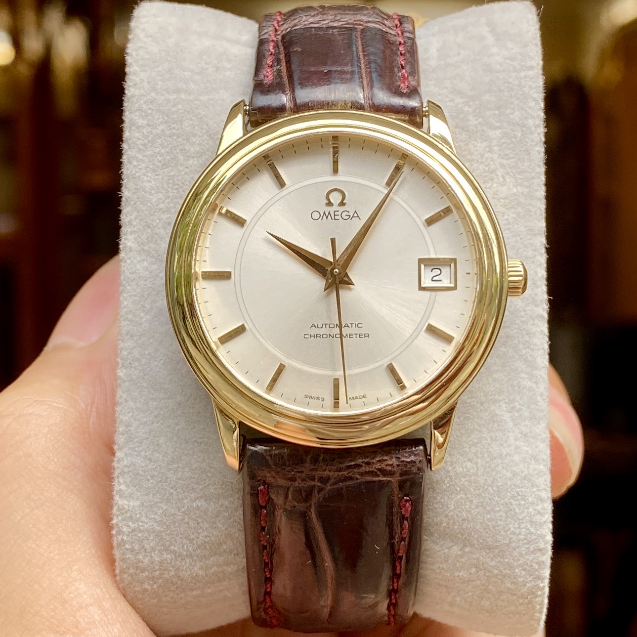 Đồng hồ Omega cổ vàng đúc – Sưu tầm đẳng cấp và giá trị vượt thời gian
