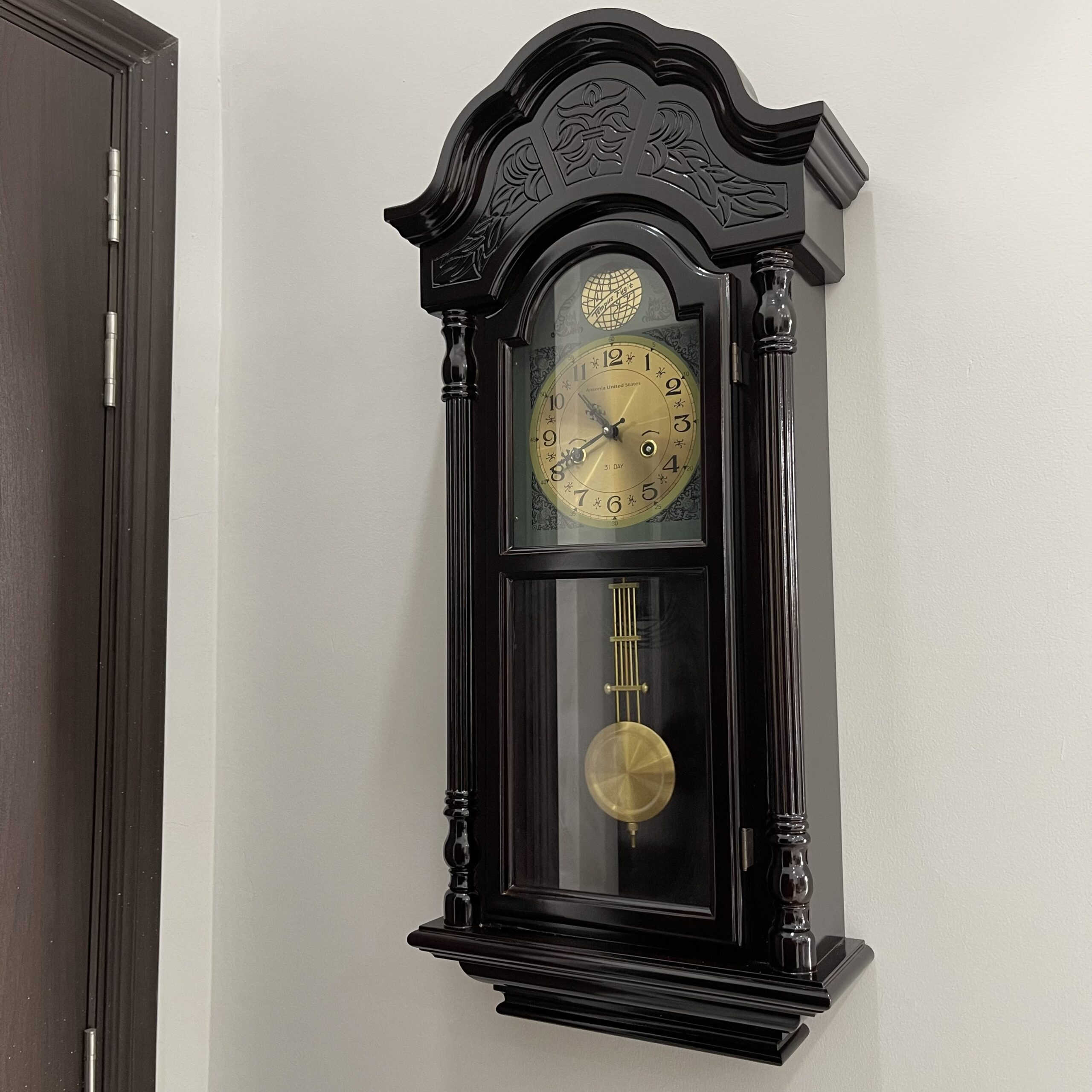 Đồng hồ quả lắc để bàn - Sự hòa quyện giữa nghệ thuật và kỹ thuật thời gian