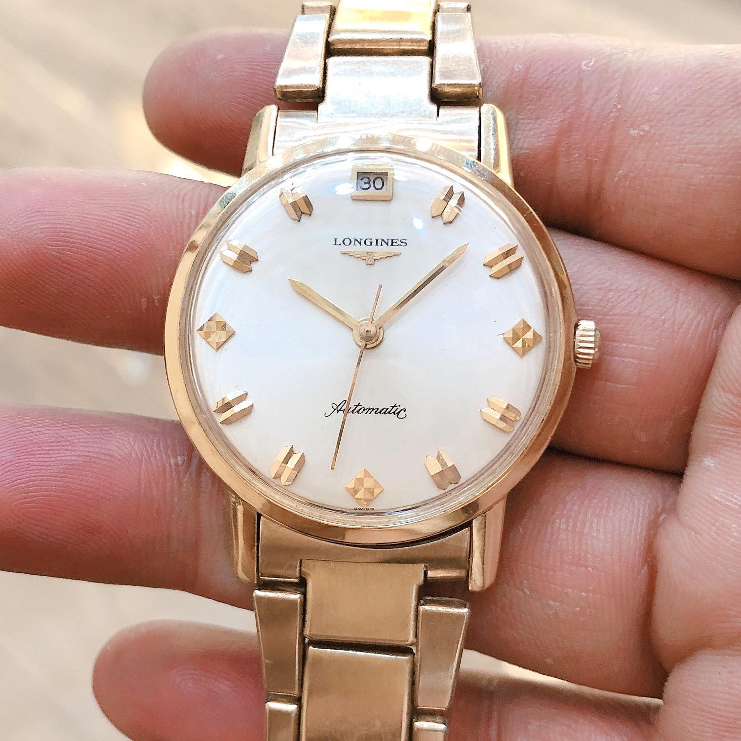 Đồng hồ vàng nguyên khối 18k, đồng hồ nữ vàng 18k nguyên khối
