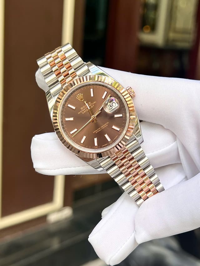 Giá đồng hồ Rolex cũ chính hãng và giá đồng hồ Rolex nam chính hãng cũ