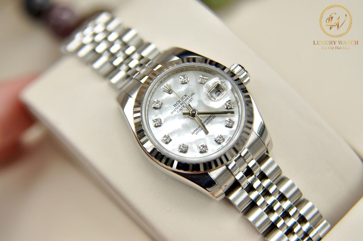 Rolex Oyster Perpetual Datejust Giá Bao Nhiêu?
