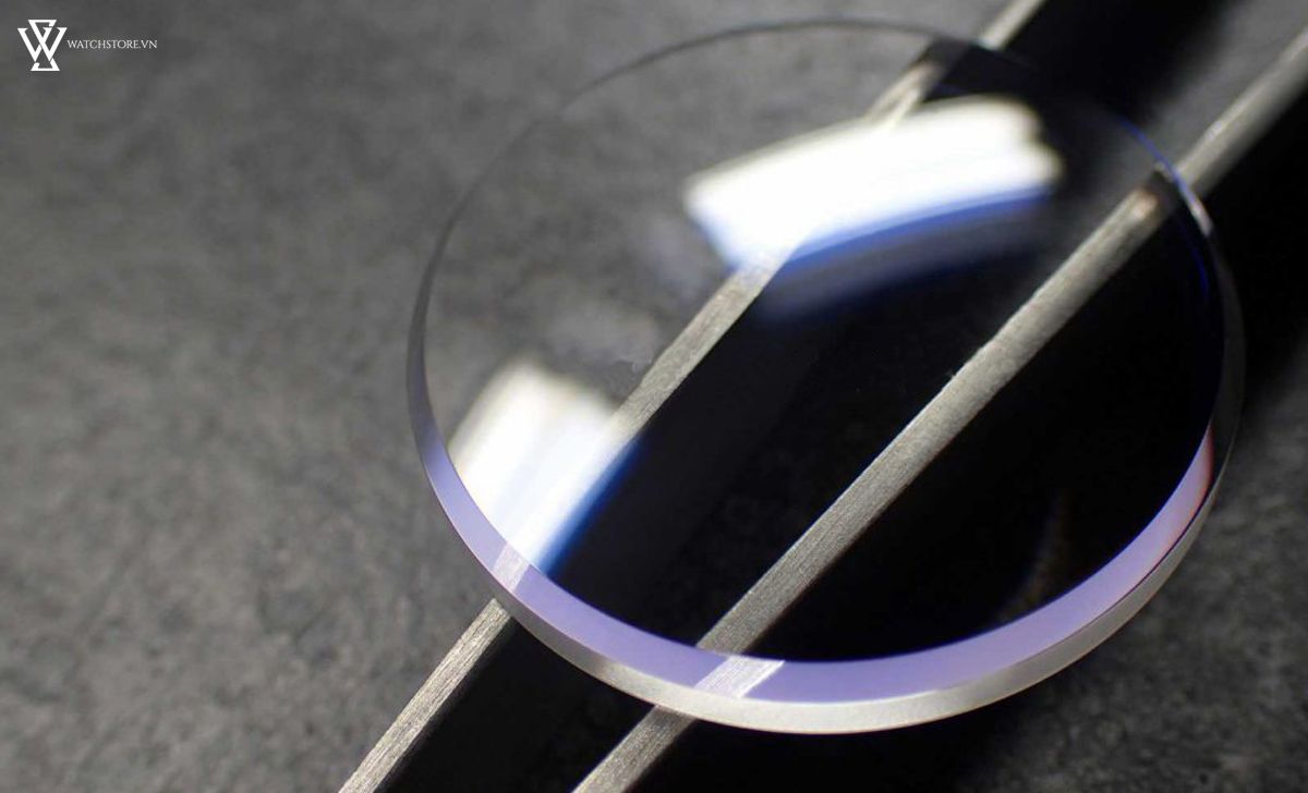Thay mặt kính sapphire đồng hồ giá bao nhiêu?